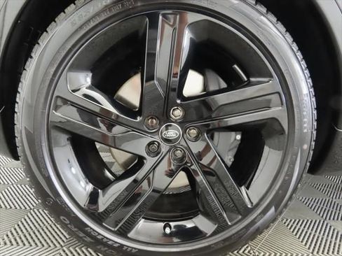 New 2026 Land Rover Discovery Limited Edition image 30