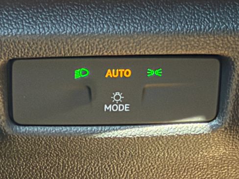 Used 2026 Volkswagen Tiguan SE AWD/4WD image 30