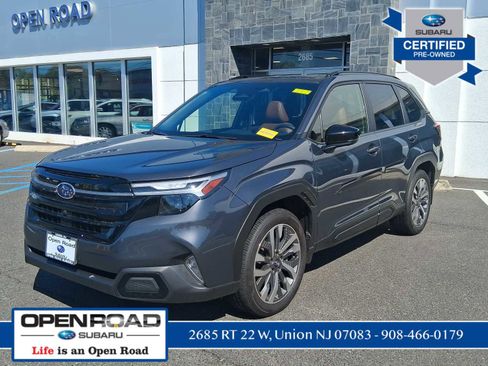 Used 2025 Subaru Forester Touring AWD/4WD image 3