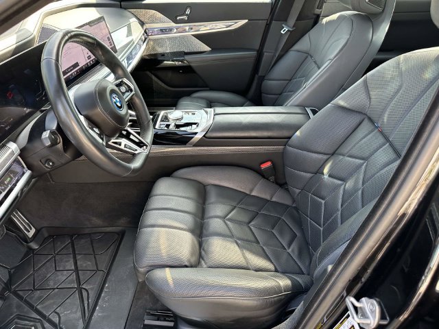 Certified 2023 BMW i7 xDrive60 AWD/4WD image 25