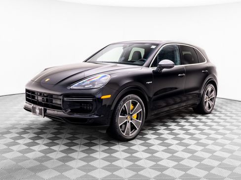 Used 2022 Porsche Cayenne Turbo S AWD/4WD image 1