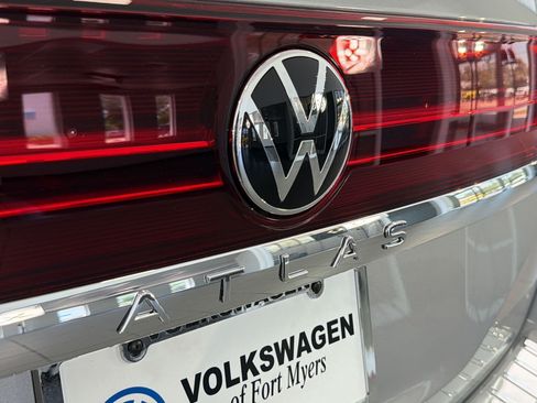 New 2026 Volkswagen Atlas SE FWD image 34