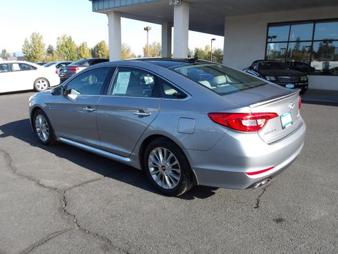Used 2015 Hyundai Sonata Limited w/ Option Group 05 image 3