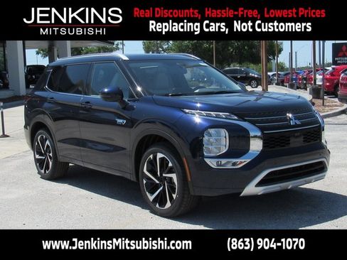 New 2025 Mitsubishi Outlander SEL image 1