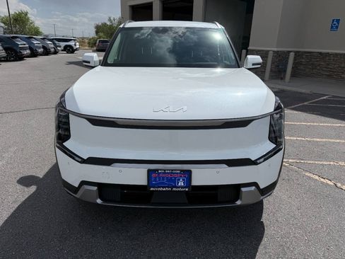 Used 2024 Kia EV9 Wind AWD/4WD image 10
