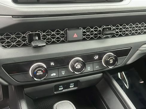 Used 2025 Honda Accord LX image 19