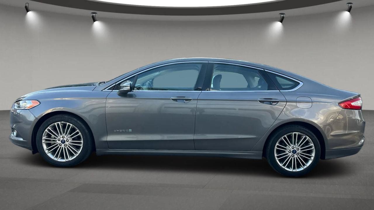 Used 2014 Ford Fusion SE w/ Equipment Group 502A FWD image 5