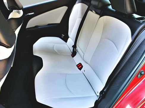 Used 2018 Toyota Prius Two image 27