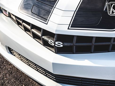 Used 2010 Chevrolet Camaro SS w/ RS Package image 30