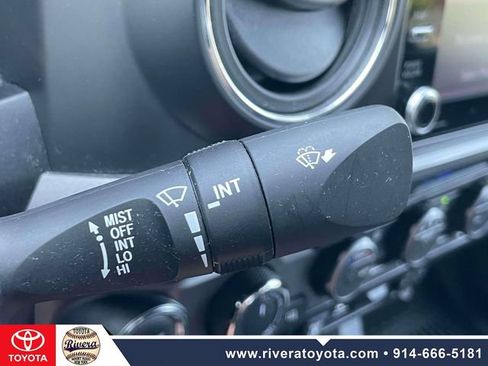 Used 2022 Toyota Tacoma TRD Off-Road w/ Technology Package AWD/4WD image 28