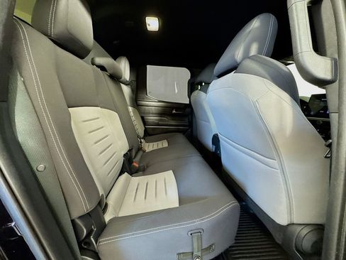 Used 2024 Toyota Tacoma TRD Off-Road image 27