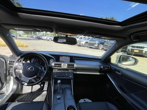 Used 2016 Lexus IS 200t image 12