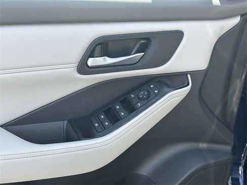 New 2026 Nissan Rogue SV image 22