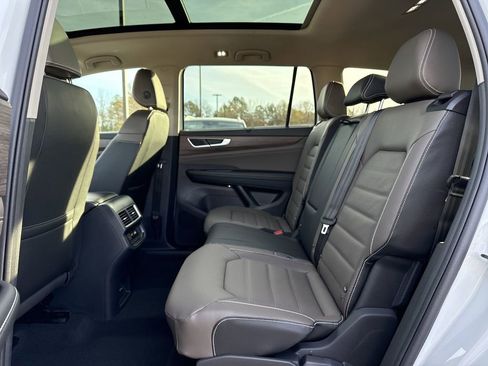 New 2026 Volkswagen Atlas SEL image 14