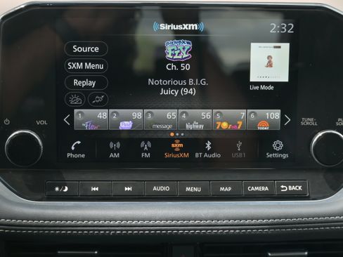 Used 2023 Nissan Rogue SL w/ SL Premium Package image 17