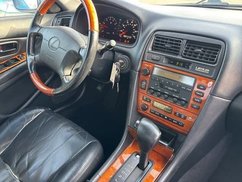 Used 2000 Lexus ES 330 image 6
