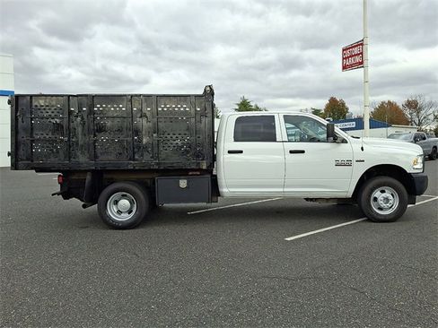 Used 2018 RAM 3500 Tradesman image 7