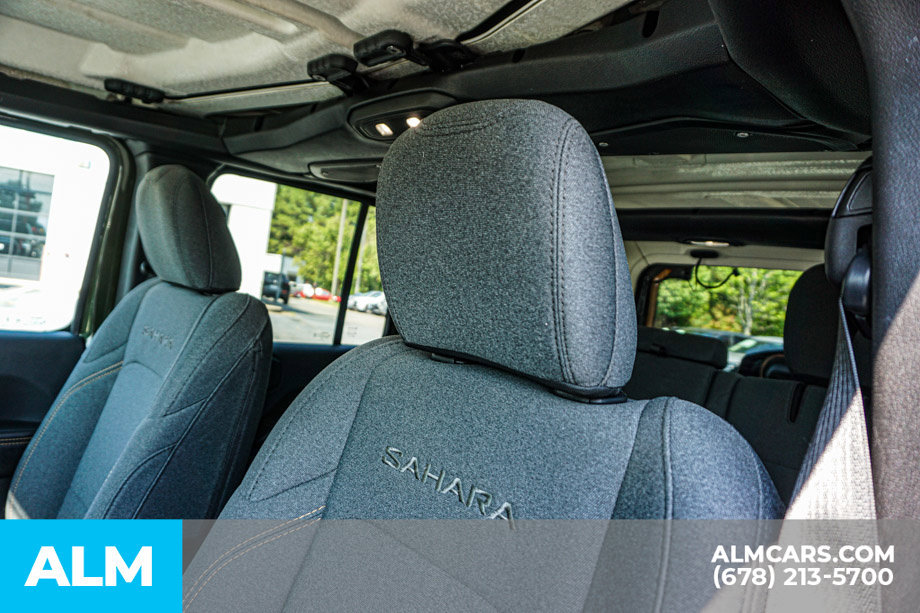 Used 2024 Jeep Wrangler Unlimited Sahara AWD/4WD image 17