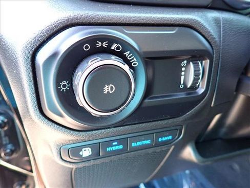 Used 2023 Jeep Wrangler Unlimited Rubicon 4xe w/ Cold Weather Group AWD/4WD image 13