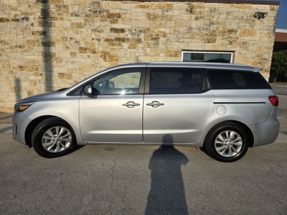 Used 2015 Kia Sedona LX