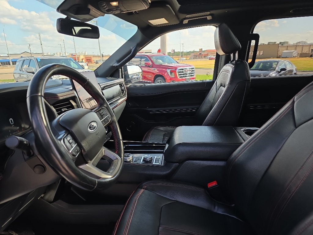 Used 2023 Ford Expedition Limited AWD/4WD image 6