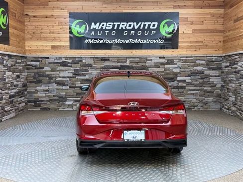 Used 2023 Hyundai Elantra SEL w/ Cargo Package FWD image 9