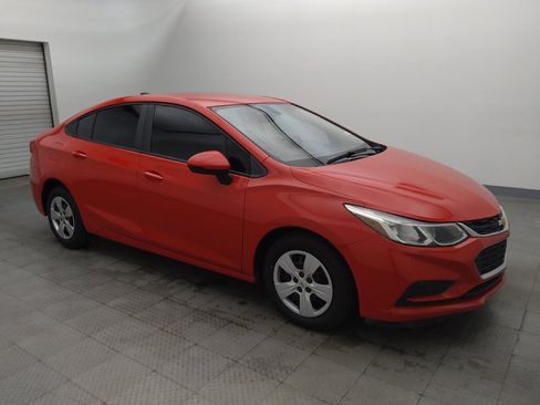 Used 2018 Chevrolet Cruze LS FWD image 11