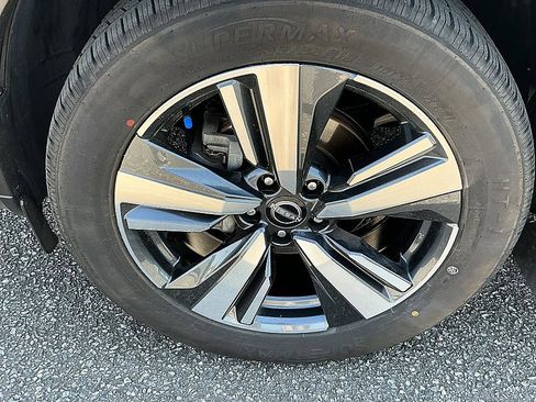 Certified 2023 Nissan Rogue SL image 9