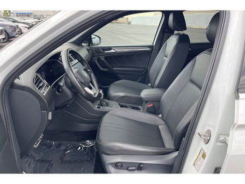 Used 2023 Volkswagen Tiguan SE R-Line FWD image 10