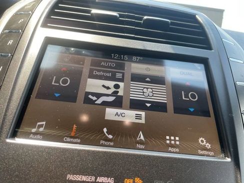 Used 2019 Lincoln MKC Reserve w/ MKC Climate Package FWD image 33