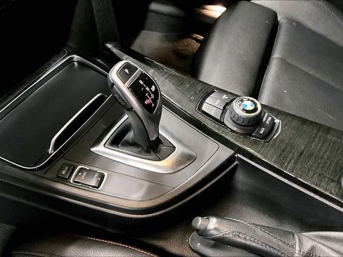 Used 2018 BMW 330i image 16