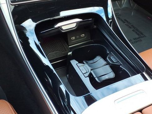 Certified 2025 Mercedes-Benz C 300 Sedan image 7