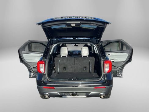 Used 2023 Ford Explorer XLT w/ Equipment Group 202A image 39