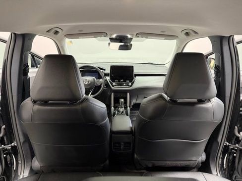Used 2024 Toyota Corolla Cross XLE image 24