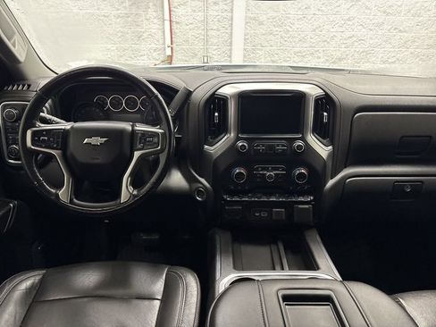 Used 2020 Chevrolet Silverado 1500 LTZ image 12