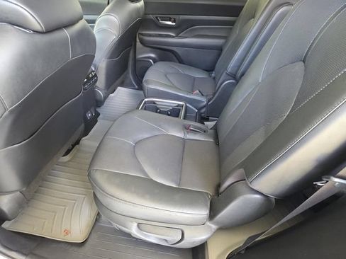 Certified 2024 Toyota Grand Highlander FWD image 10