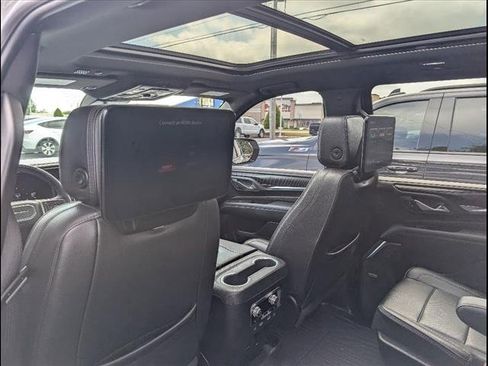 Used 2024 GMC Yukon XL Denali w/ Advanced Technology Package image 23