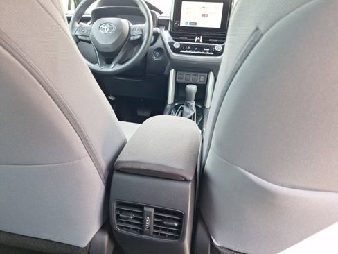 Used 2024 Toyota Corolla Cross AWD Hybrid image 31