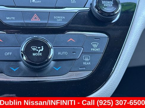 Used 2022 Chrysler Pacifica Touring-L FWD image 30