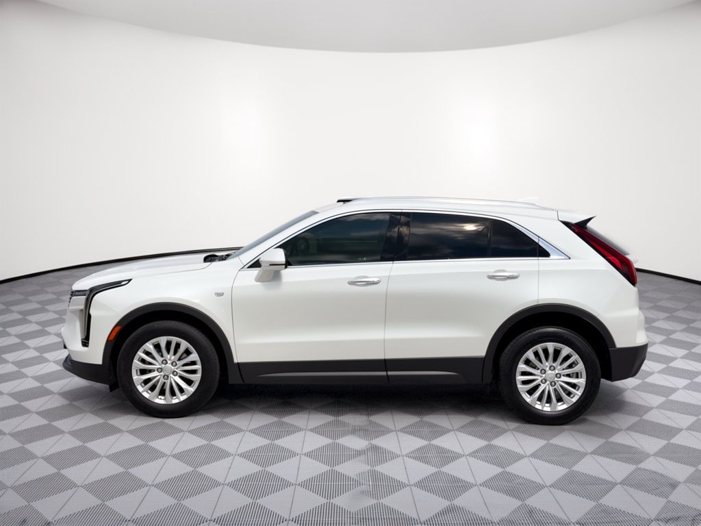 Certified 2024 Cadillac XT4 Luxury w/ Cold Weather Package AWD/4WD image 2