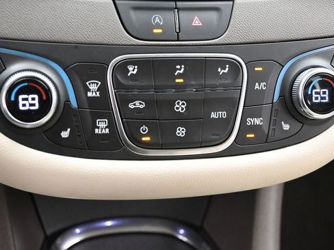 Used 2024 Chevrolet Malibu LT image 16