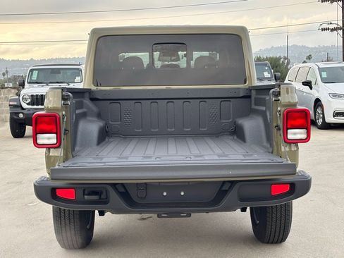 New 2026 Jeep Gladiator Sport image 6