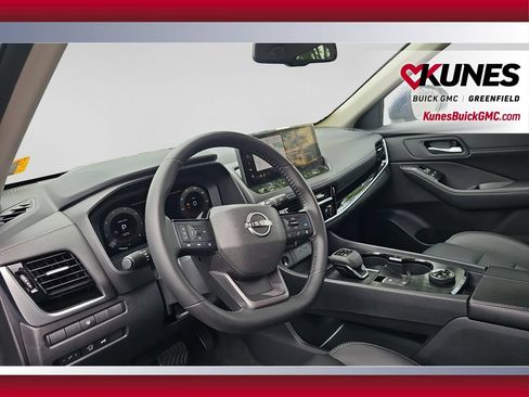 Used 2026 Nissan Rogue SL AWD/4WD image 15
