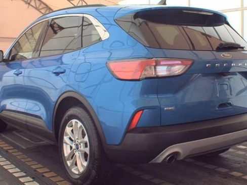 Used 2021 Ford Escape SE FWD image 4
