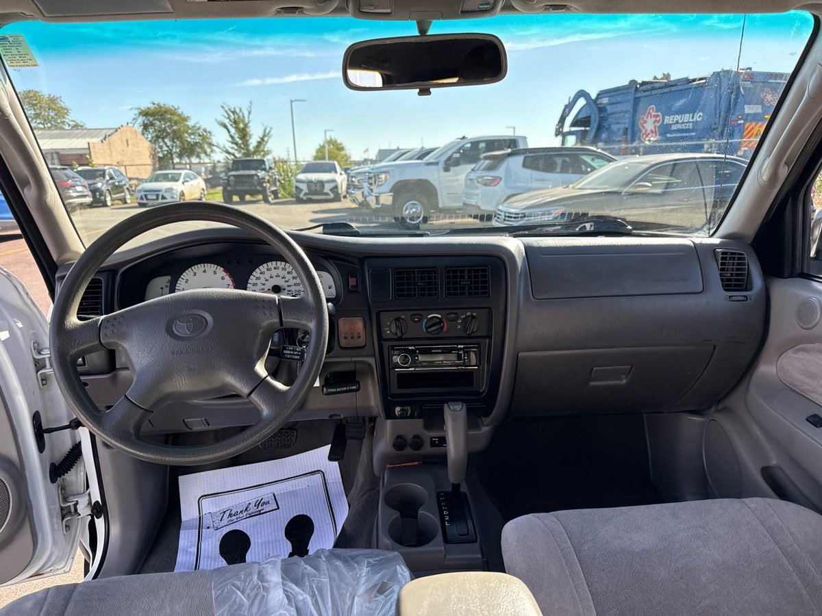 Used 2003 Toyota Tacoma PreRunner w/ Convenience Pkg RWD image 9