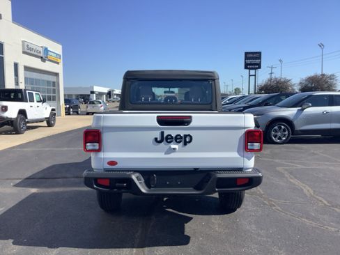 New 2026 Jeep Gladiator Sport AWD/4WD image 6