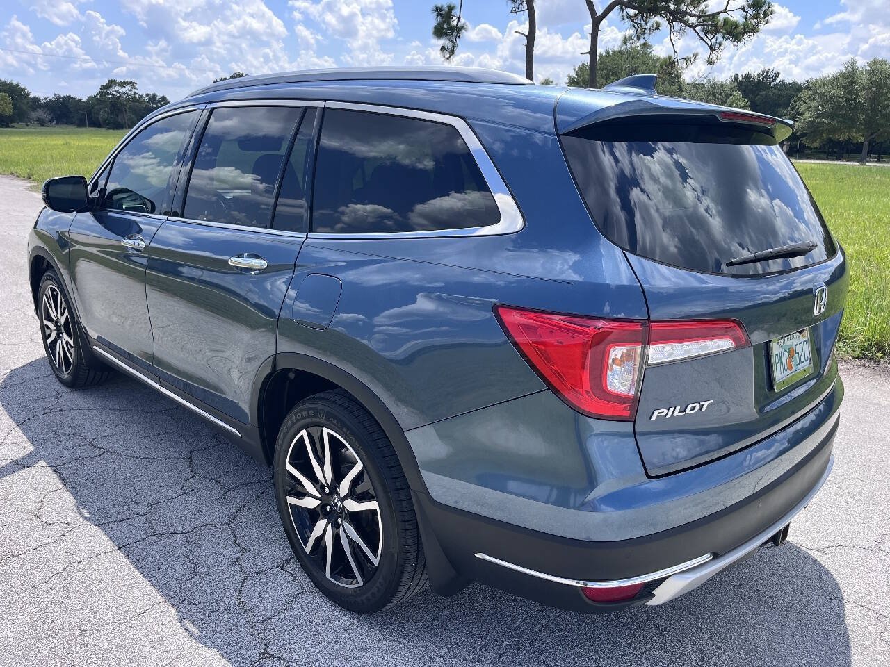 Used 2020 Honda Pilot Touring image 7