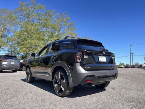 New 2026 Nissan Kicks SR w/ Cold Weather Package image 4