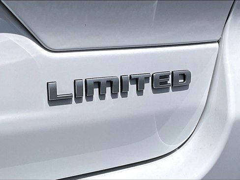 New 2025 Jeep Grand Cherokee Limited w/ MOPAR Finishing Package AWD/4WD image 12