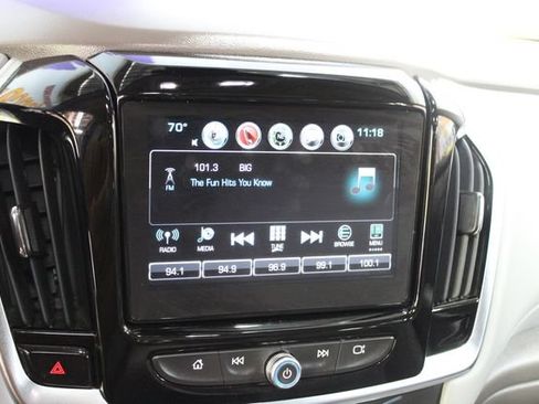 Used 2019 Chevrolet Traverse LT w/ LT Premium Package AWD/4WD image 24